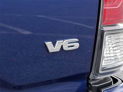 Used 2023 Toyota Tacoma Limited image 34