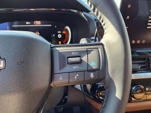 New 2026 Nissan Pathfinder Platinum image 12