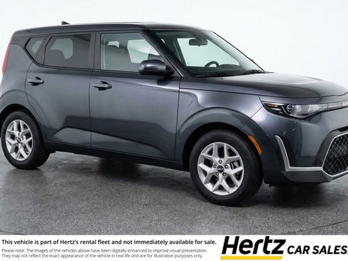 Used 2025 Kia Soul LX w/ LX Technology Package FWD image 1