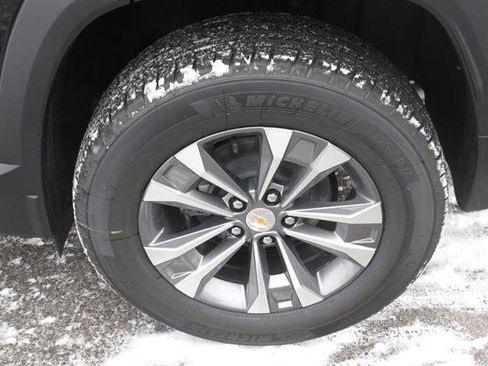 New 2026 Chevrolet Equinox LT w/ Convenience Package II image 9