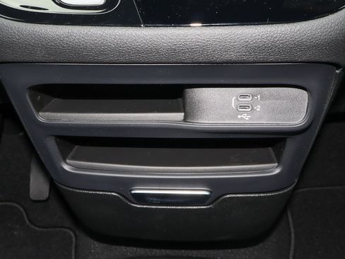 New 2026 Chrysler Pacifica Select image 22