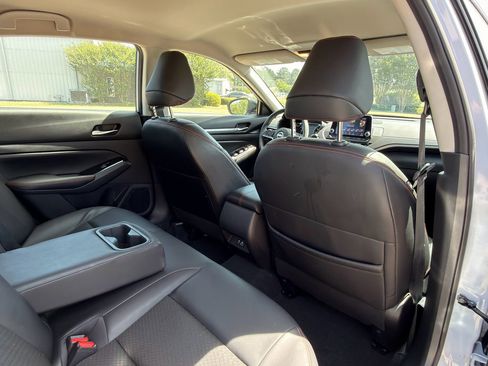 Used 2024 Nissan Altima 2.5 SR image 17