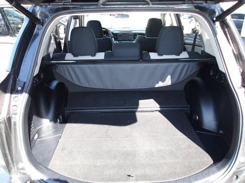 Used 2016 Toyota RAV4 XLE AWD/4WD image 11