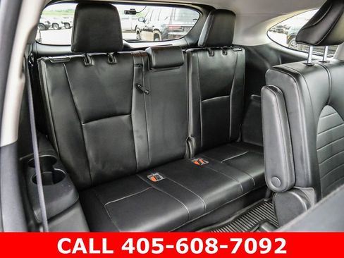 Used 2021 Toyota Highlander XLE AWD/4WD image 43