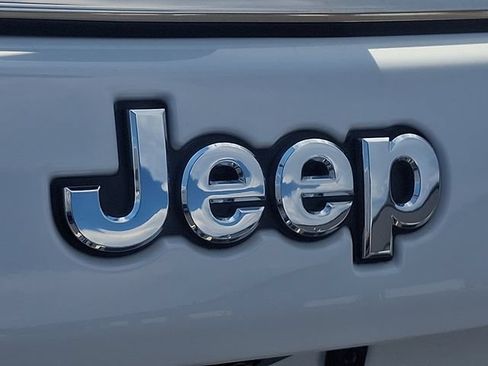 Used 2025 Jeep Compass Sport AWD/4WD image 30