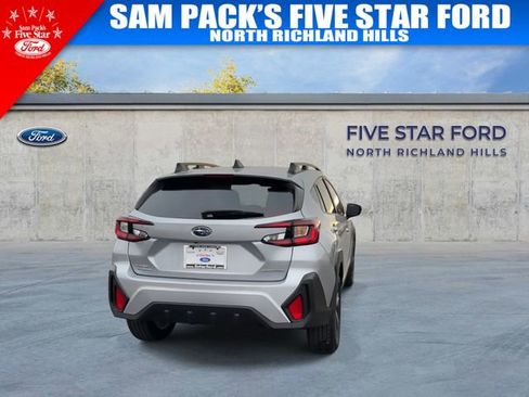 Used 2024 Subaru Crosstrek 2.0i Premium image 8