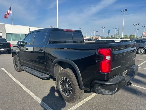 Used 2025 Chevrolet Silverado 1500 ZR2 w/ Technology Package image 3