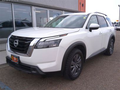 Used 2025 Nissan Pathfinder SV