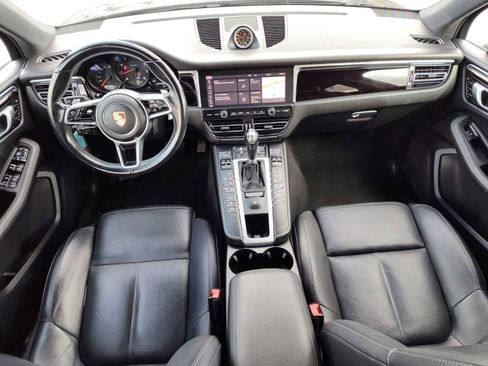 Used 2020 Porsche Macan image 2