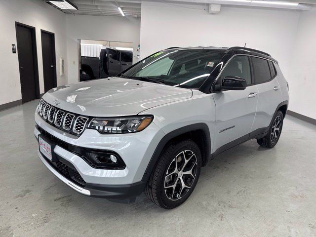 Used 2024 Jeep Compass Limited AWD/4WD image 5