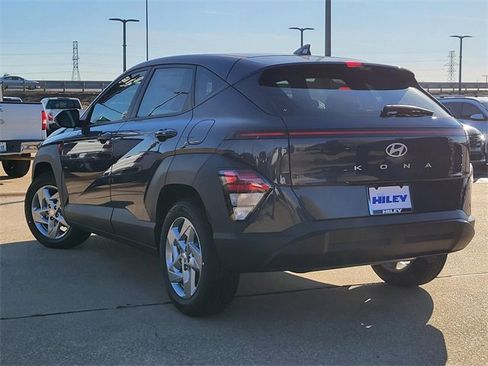 New 2026 Hyundai Kona SE image 3