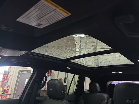 New 2026 Buick Enclave Sport Touring w/ Power Package AWD/4WD image 34