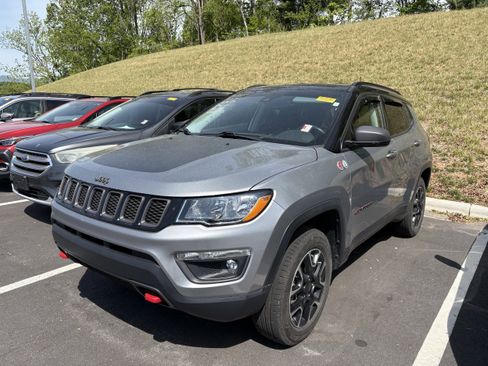 Used 2021 Jeep Compass Trailhawk AWD/4WD image 3