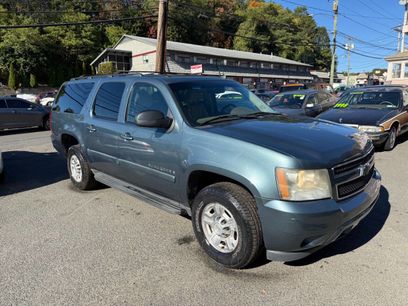Used 2009 Chevrolet Suburban 2500 LT w/ Convenience Package 1