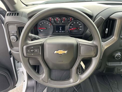 Used 2019 Chevrolet Silverado 1500 Custom w/ Custom Value Package image 7