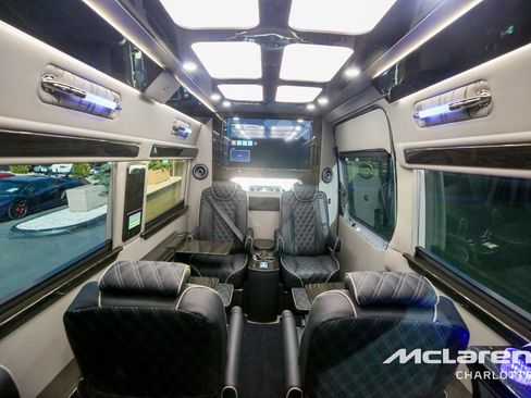 Used 2023 Mercedes-Benz Sprinter 3500 image 18