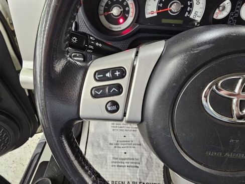 Used 2013 Toyota FJ Cruiser 4WD w/ Upgrade Pkg image 11