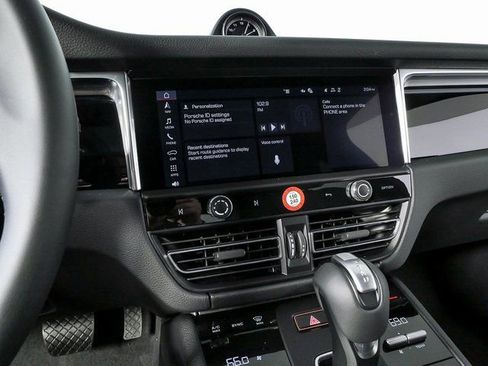 New 2026 Porsche Macan image 13