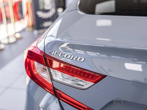Used 2021 Honda Accord Touring image 13