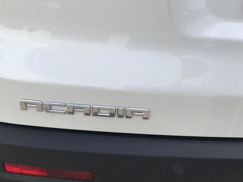 Certified 2019 GMC Acadia SLT AWD/4WD image 27
