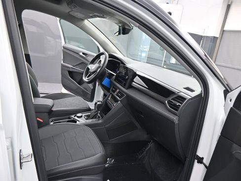 New 2026 Volkswagen Taos SE AWD/4WD image 44