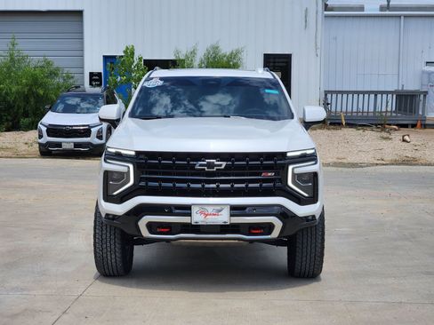 Used 2025 Chevrolet Tahoe Z71 w/ Comfort Package AWD/4WD image 6