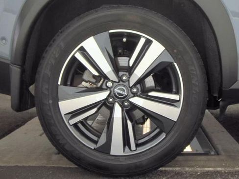 Used 2023 Nissan Rogue Platinum w/ Platinum Premium Package FWD image 14
