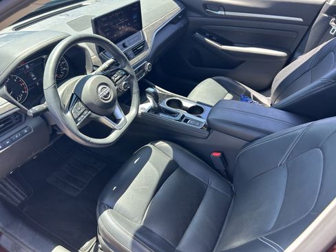 Used 2023 Nissan Altima 2.5 SL FWD image 9