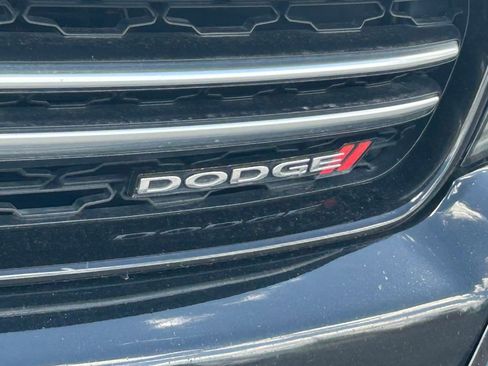 Used 2017 Dodge Charger SE RWD image 10