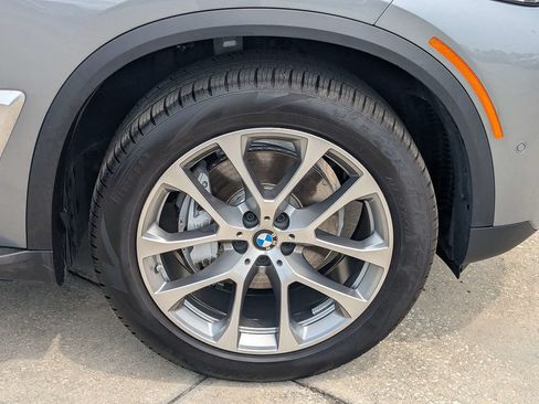 Used 2026 BMW X5 xDrive40i AWD/4WD image 11