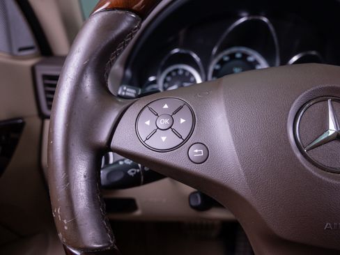 Used 2011 Mercedes-Benz E 350 Cabriolet image 21