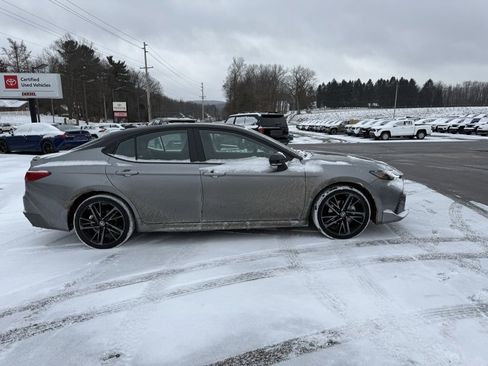 Used 2025 Toyota Camry XSE image 5