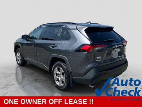 Used 2022 Toyota RAV4 XLE AWD/4WD image 5