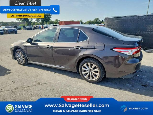 Used 2018 Toyota Camry LE w/ Convenience Package FWD image 3