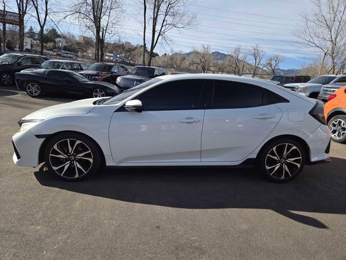 Used 2017 Honda Civic Sport Touring image 4