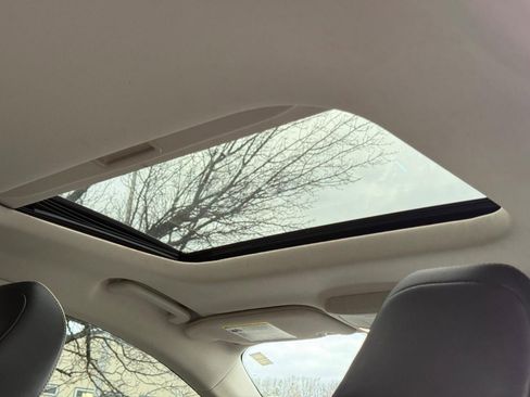 Used 2020 Ford Fusion SE w/ Equipment Group 151A image 11