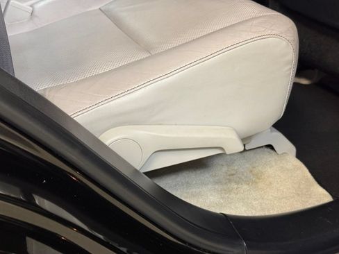 Used 2013 Lexus RX 450h AWD w/ Navigation Pkg image 30