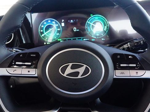 New 2026 Hyundai Elantra Limited FWD image 12