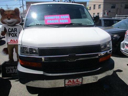 Used 2015 Chevrolet Express 2500 LT w/ LT Preferred Equipment Group image 2