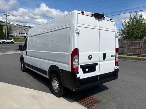 Used 2026 RAM ProMaster 2500 w/ Convenience Group FWD image 6