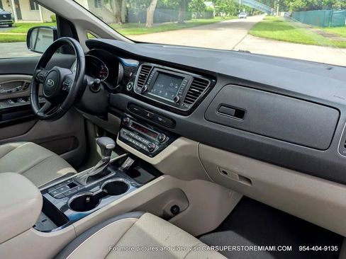 Used 2021 Kia Sedona EX w/ EX Premium Package image 71
