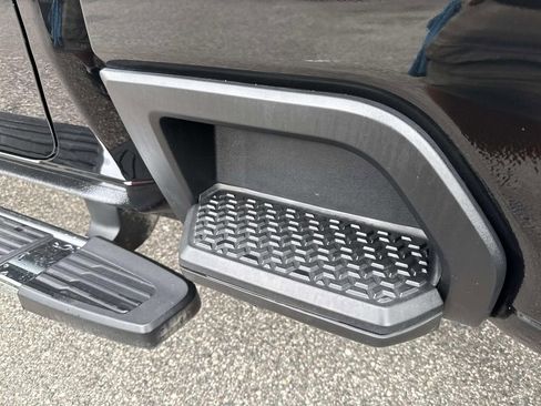 Used 2021 GMC Sierra 3500 Denali w/ Denali Ultimate Package image 13