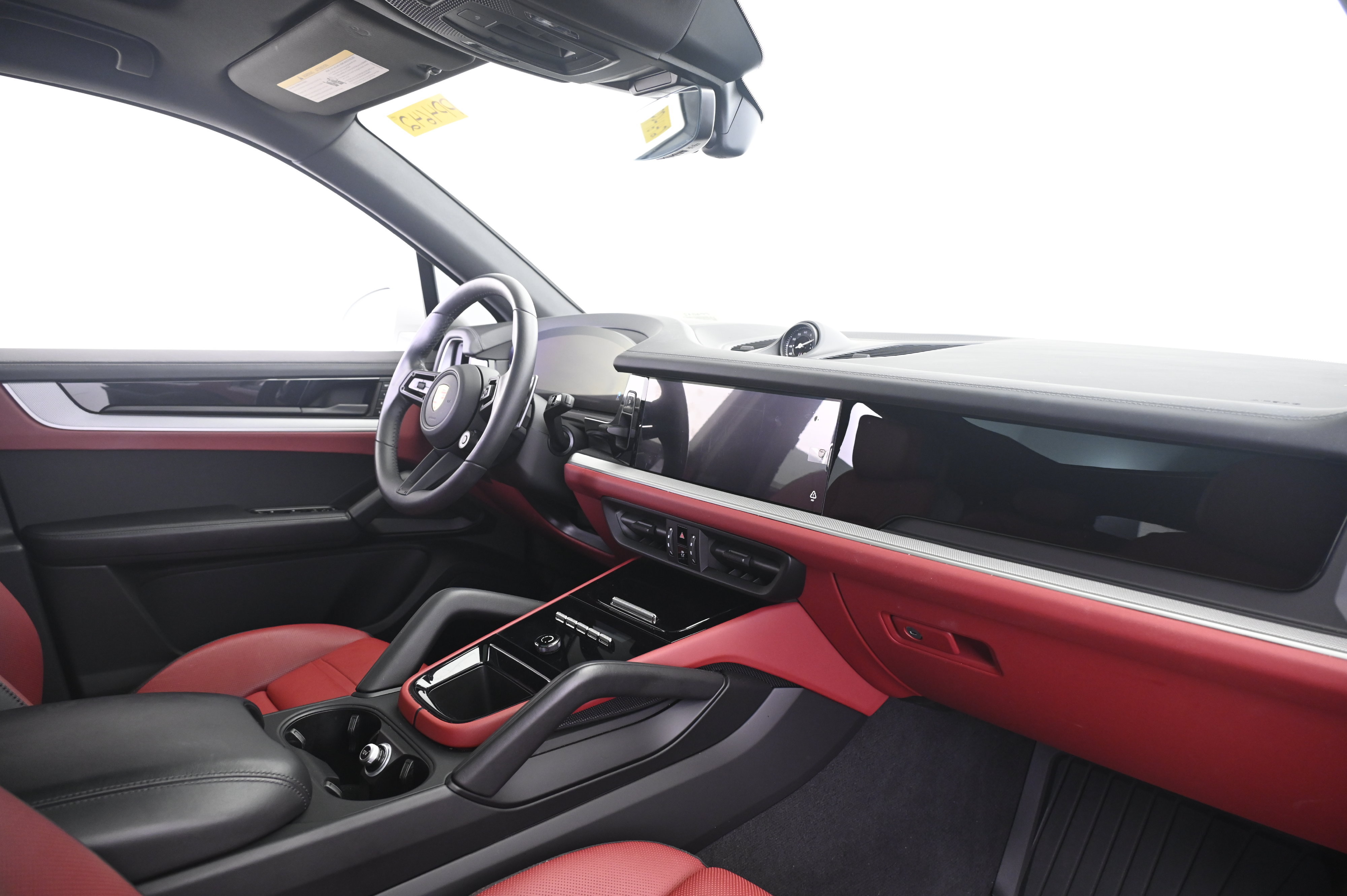 Certified 2025 Porsche Cayenne S AWD/4WD image 22