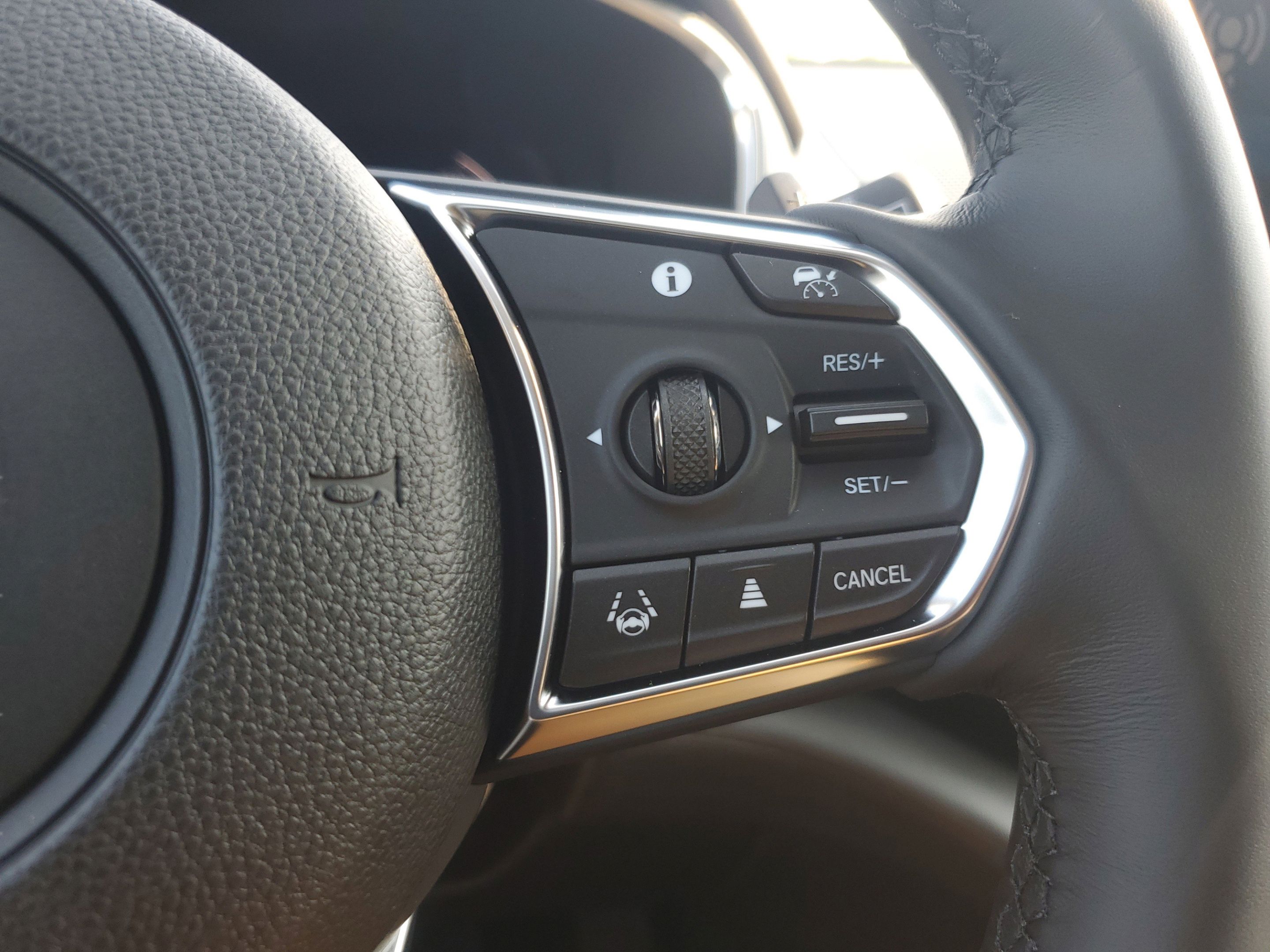 Certified 2026 Acura MDX w/ Technology Package FWD image 27