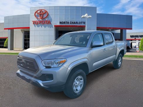 Used 2023 Toyota Tacoma SR w/ SR Convenience Package image 6