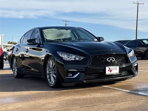 Used 2018 INFINITI Q50 Luxe w/ Essential Package (3.0T Luxe) image 2