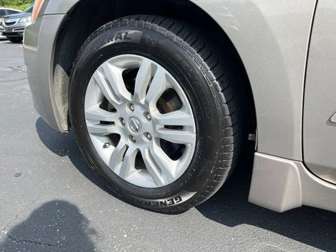 Used 2011 Nissan Altima 2.5 SL w/ 2.5SL Pkg FWD image 12