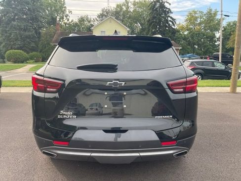 Used 2023 Chevrolet Blazer Premier w/ Enhanced Convenience Package FWD image 4