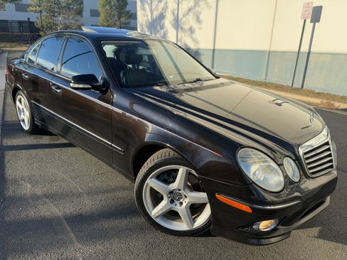 Used 2007 Mercedes-Benz E 350 4MATIC Sedan image 6