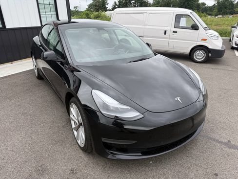 Used 2022 Tesla Model 3 RWD image 5